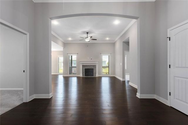 10823 N Corrington Avenue, Kansas City, MO 64156