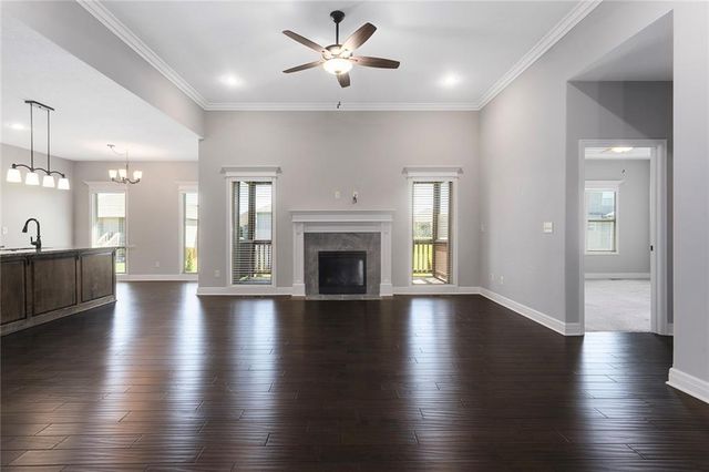 10823 N Corrington Avenue, Kansas City, MO 64156