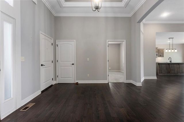 10823 N Corrington Avenue, Kansas City, MO 64156