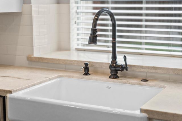 6618 Barronton Drive, Spring, TX 77389