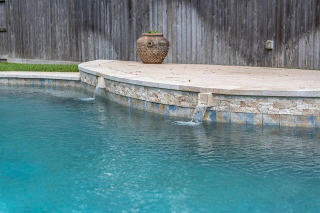 6618 Barronton Drive, Spring, TX 77389