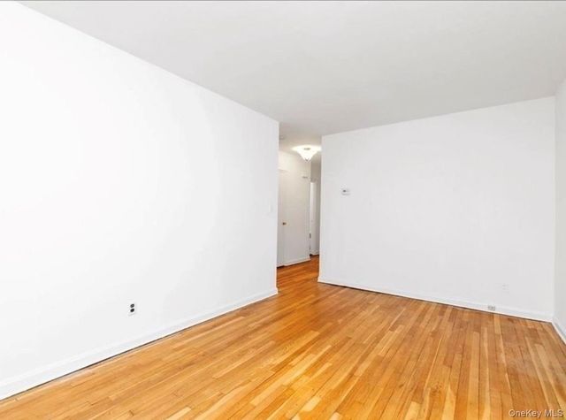 132-20 60th Avenue, Flushing, NY 11355