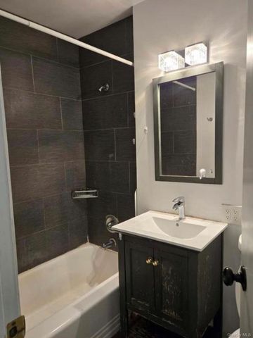 132-20 60th Avenue, Flushing, NY 11355