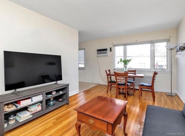 132-20 60th Avenue, Flushing, NY 11355