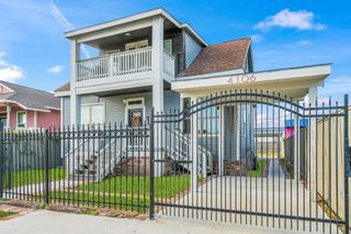 4106 Winnie Street, Galveston, TX 77550