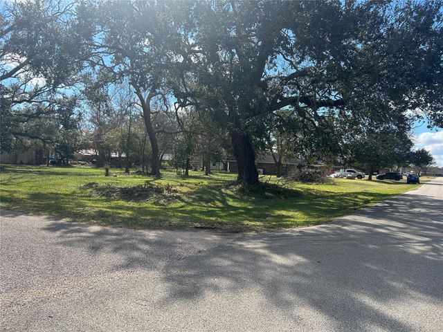 0 Spencer, Jones Creek, TX 77541