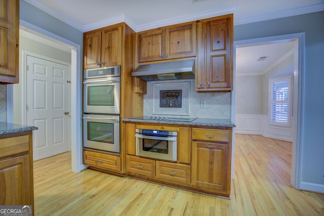 1030 Lake Haynes Drive NE, Conyers, GA 30012