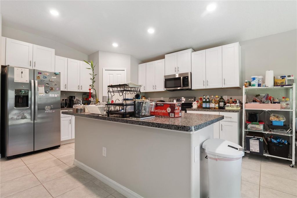 Image 5 of property listing at 4726 WILD SENNA BOULEVARD, Tampa, FL 33619