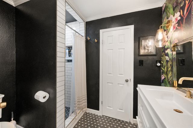 6736 Corona Drive, North Richland Hills, TX 76180