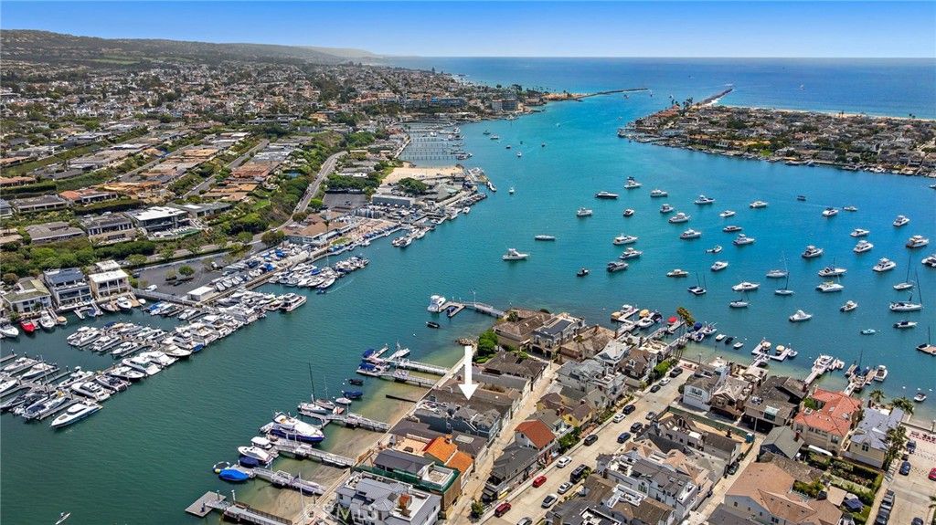 117 E Bay Front, Newport Beach, CA 92662