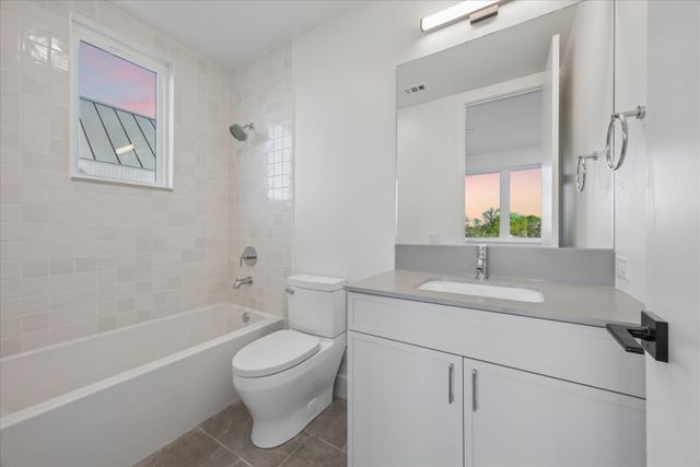 4101 Menchaca RD 104, Austin, TX 78704