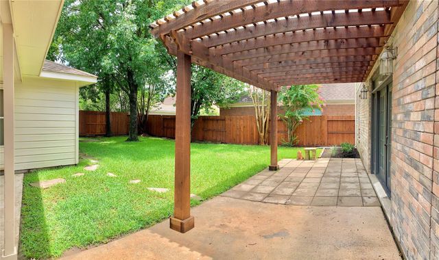 11210 Chestnut Woods Trail, Houston, TX 77065