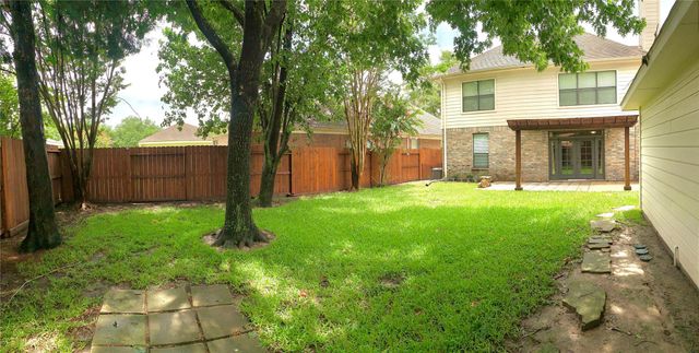 11210 Chestnut Woods Trail, Houston, TX 77065