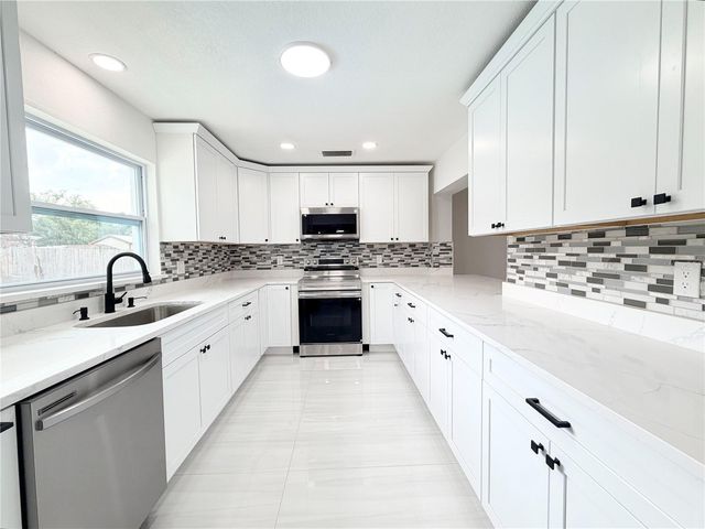 2078 ALLEGHENY COURT, Orlando, FL 32818