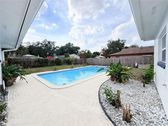 2078 ALLEGHENY COURT, Orlando, FL 32818