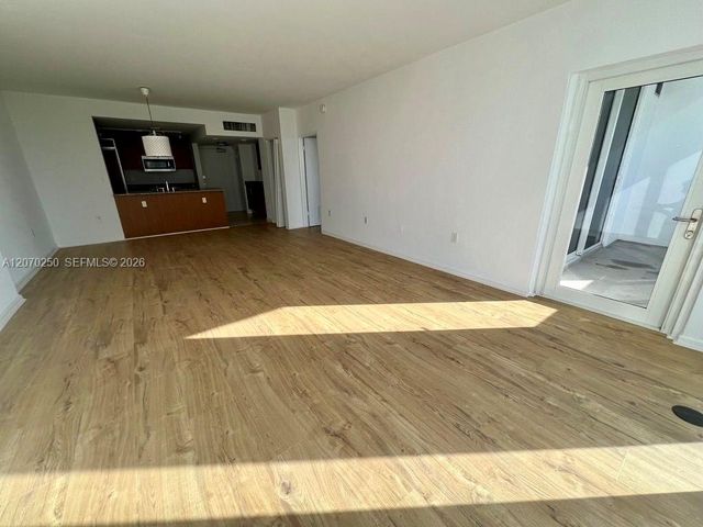 10275 Collins Avenue 415, Bal Harbour, FL 33154