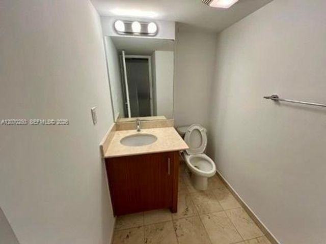 10275 Collins Avenue 415, Bal Harbour, FL 33154