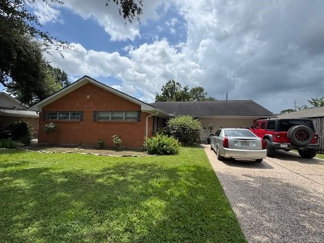 6515 Lindyann Lane, Houston, TX 77008