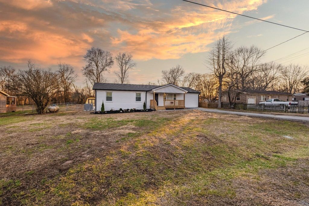 385 Limbo Drive, Hillsboro, TN 37342