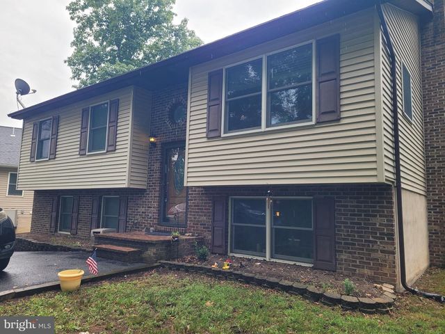 1226 LAKEVIEW DR, Cross Junction, VA 22625