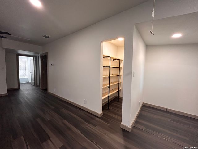 505 N Heideke, Seguin, TX 78155
