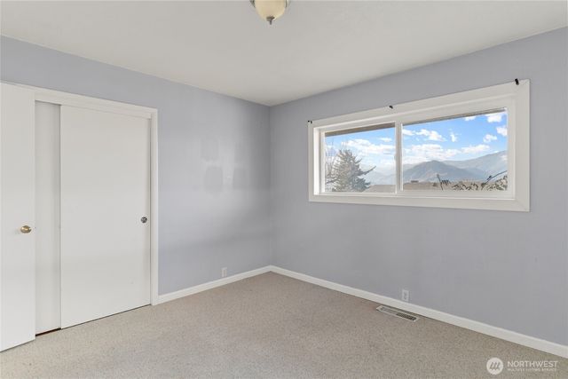 1616 N Baker Avenue, East Wenatchee, WA 98802