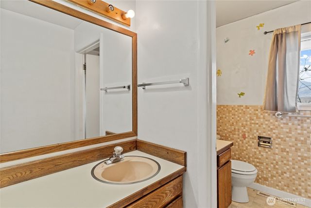 1616 N Baker Avenue, East Wenatchee, WA 98802