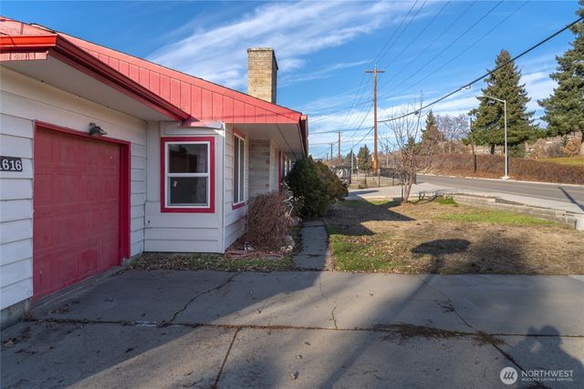 1616 N Baker Avenue, East Wenatchee, WA 98802