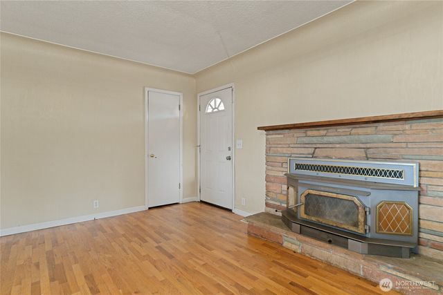 1616 N Baker Avenue, East Wenatchee, WA 98802