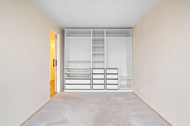 4343 N Clarendon Avenue 911, Chicago, IL 60613