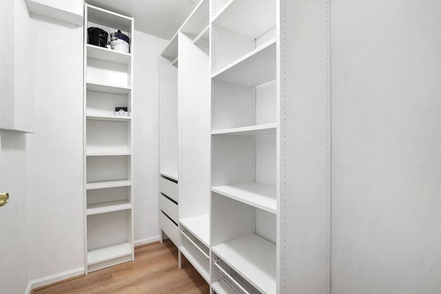 4343 N Clarendon Avenue 911, Chicago, IL 60613