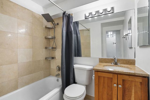 4343 N Clarendon Avenue 911, Chicago, IL 60613