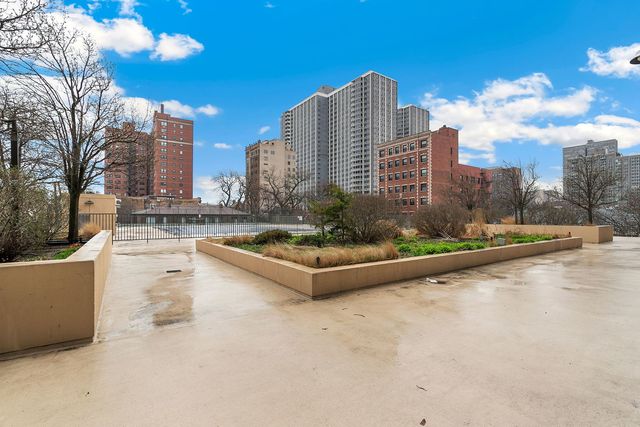 4343 N Clarendon Avenue 911, Chicago, IL 60613