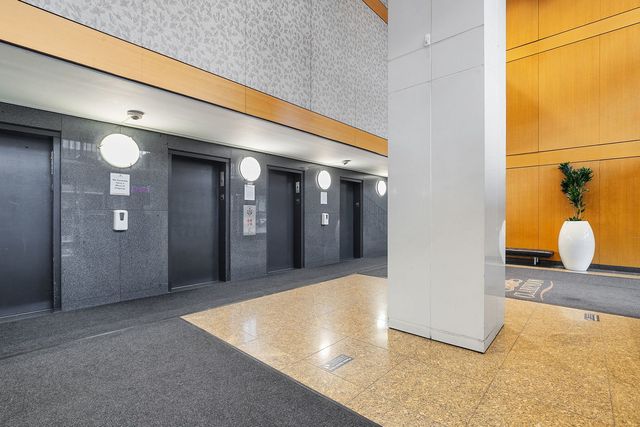 4343 N Clarendon Avenue 911, Chicago, IL 60613