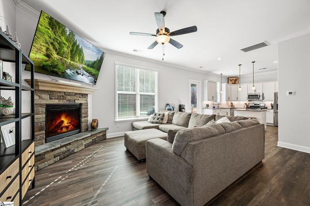 318 River Trace Loop, Simpsonville, SC 29680