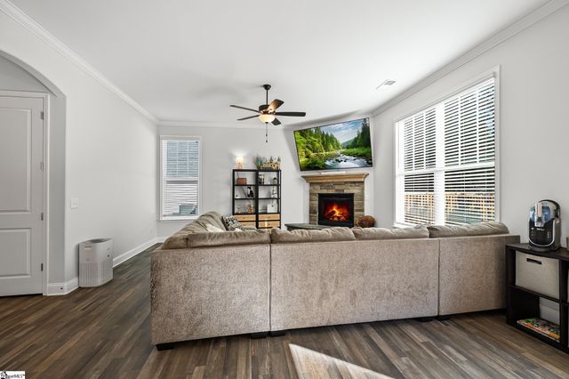 318 River Trace Loop, Simpsonville, SC 29680