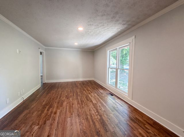 2043 White Oak Circle NW, Kennesaw, GA 30144