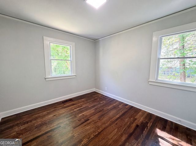 2043 White Oak Circle NW, Kennesaw, GA 30144