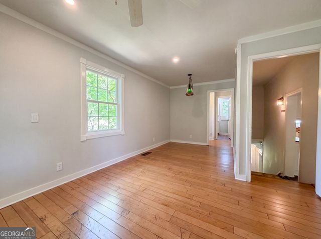2043 White Oak Circle NW, Kennesaw, GA 30144