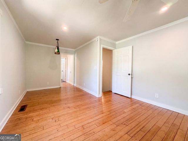 2043 White Oak Circle NW, Kennesaw, GA 30144