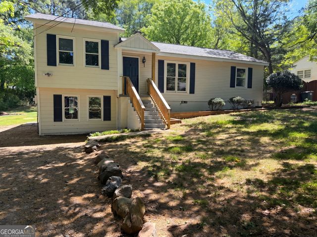 2043 White Oak Circle NW, Kennesaw, GA 30144