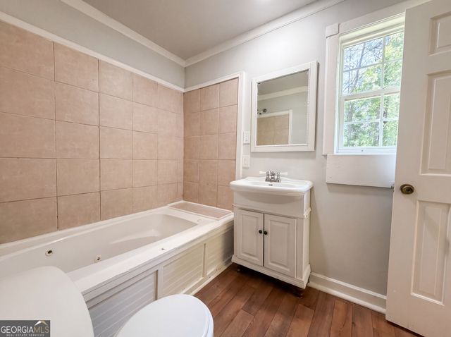 2043 White Oak Circle NW, Kennesaw, GA 30144