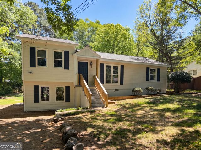2043 White Oak Circle NW, Kennesaw, GA 30144