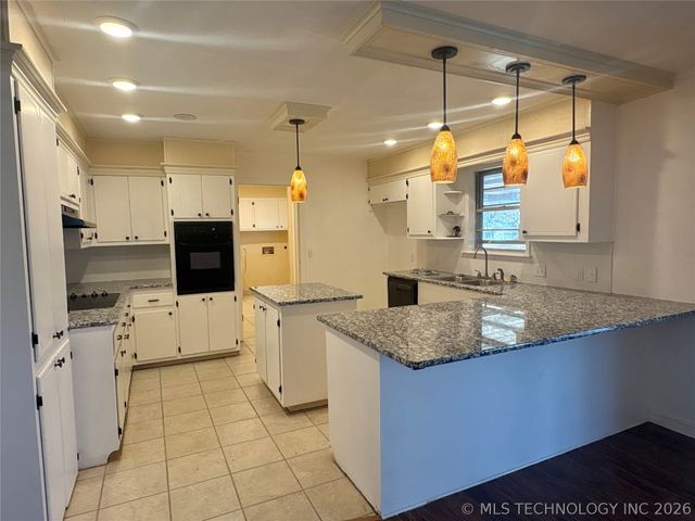 900 SW 3rd Street, Checotah, OK 74426