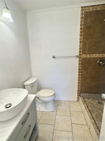 900 SW 3rd Street, Checotah, OK 74426