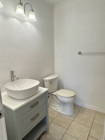 900 SW 3rd Street, Checotah, OK 74426