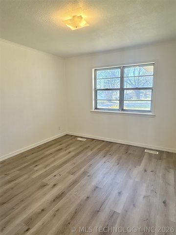 900 SW 3rd Street, Checotah, OK 74426