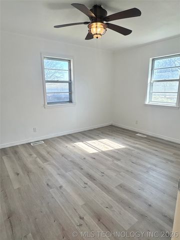 900 SW 3rd Street, Checotah, OK 74426