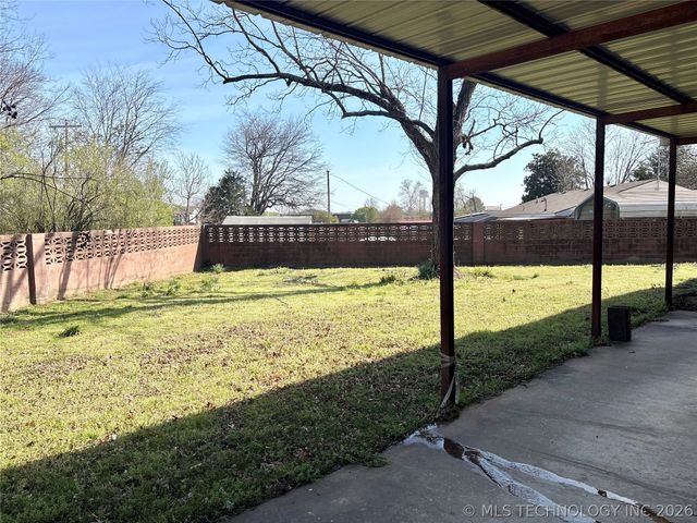 900 SW 3rd Street, Checotah, OK 74426