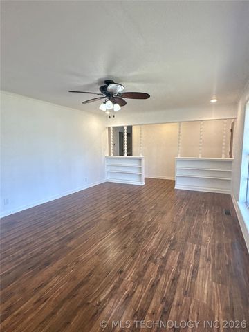 900 SW 3rd Street, Checotah, OK 74426